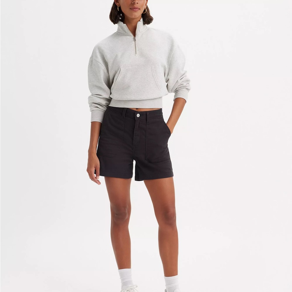 NWT Levi's Utility Shorts‎ in Caviar Black Size 24